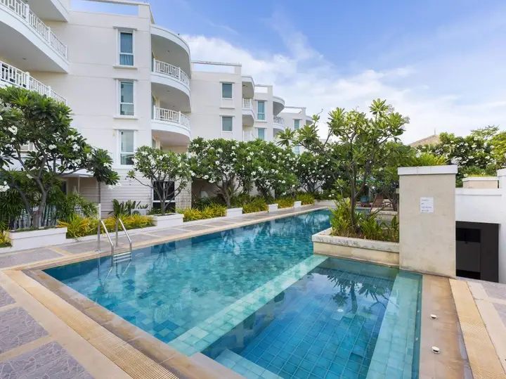 Хуахин: Baan Poolom Beachfront Condominium