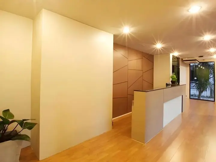 Бангкок: The Plubpla Serviced Apartment