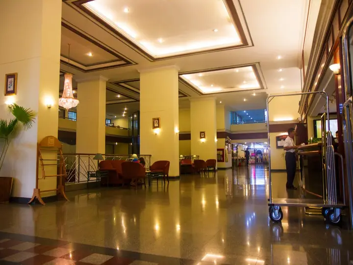 Бангкок: Omni Tower Syncate Suites