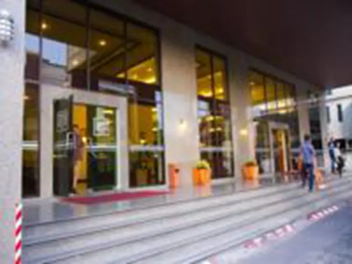 Бангкок: Omni Tower Syncate Suites
