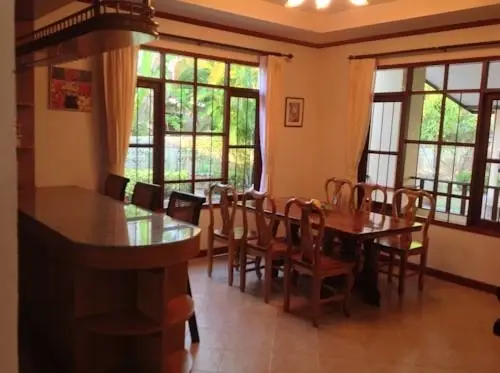 Кату: Tave Villa Phuket