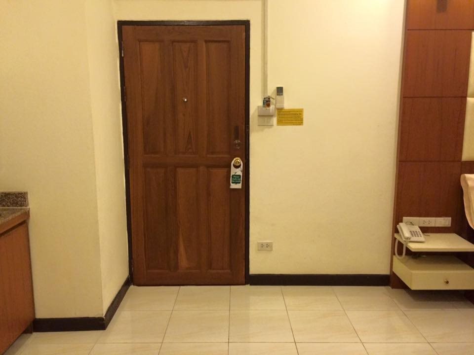 Бангкок: Eight Ville Apartment