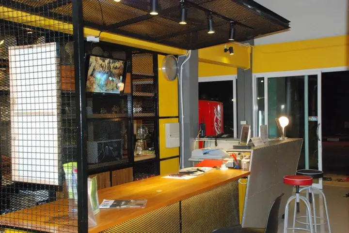 Краби: OYes Hostel