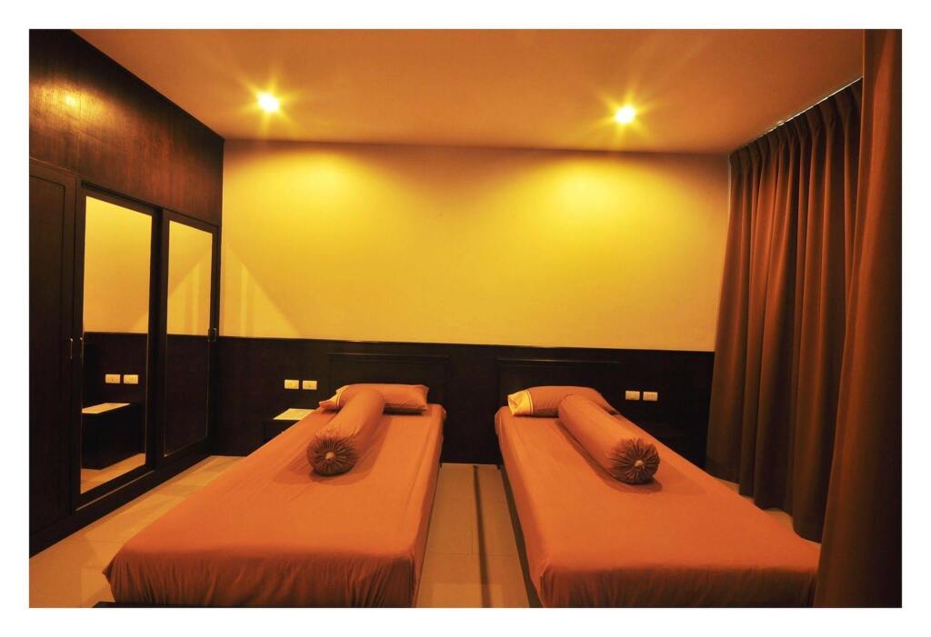 Муанг: The Bedroom Kata Beach