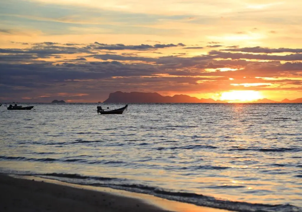 Самуи: The White Pearl Beach Club