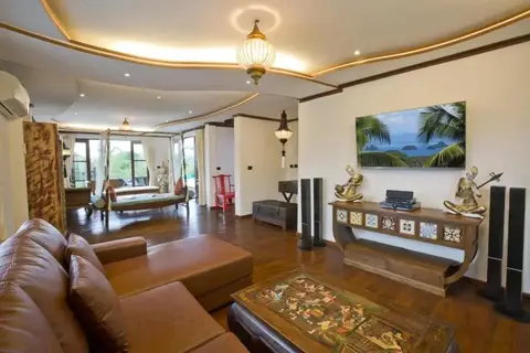 Royal Majestic Grand Thai Villa — фото 1