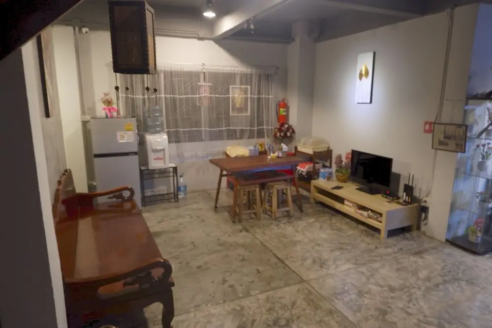 Бангкок: Mon Lodge & Yoga Donmuang