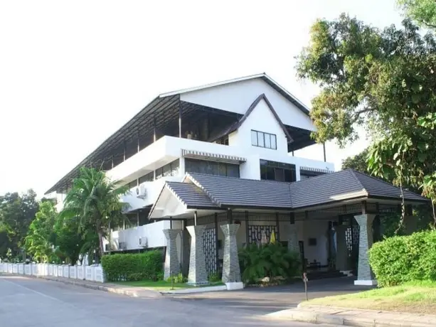 Royal Orchid Resort — фото 1