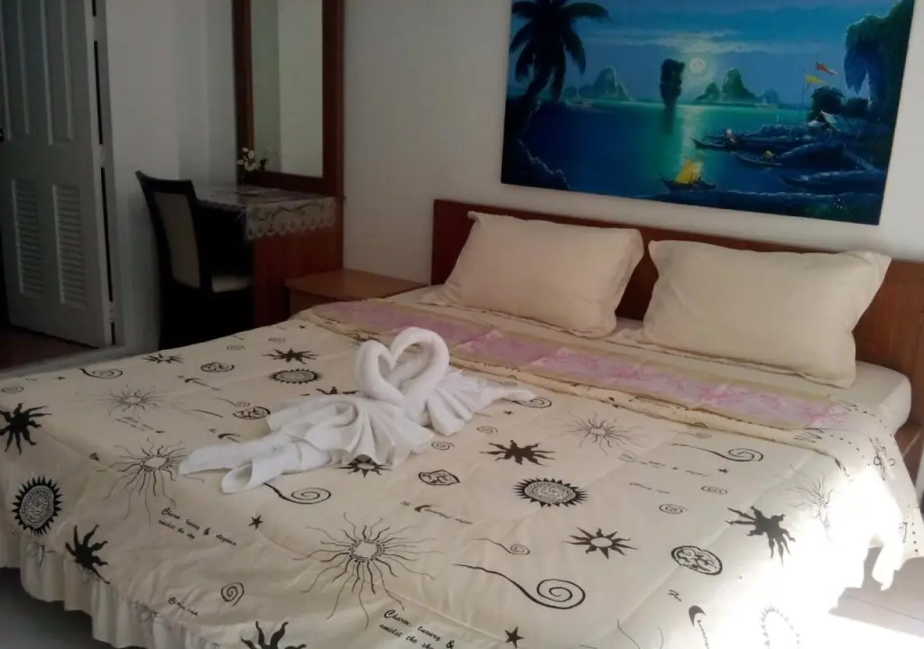 Кату: Sunshine Guesthouse