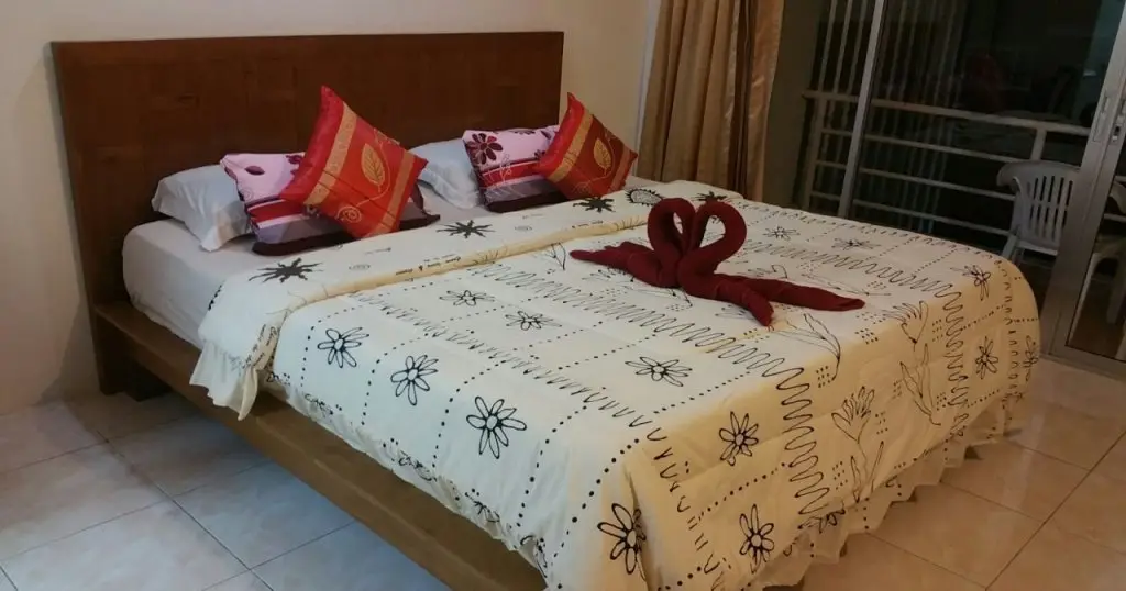 Кату: Sunshine Guesthouse
