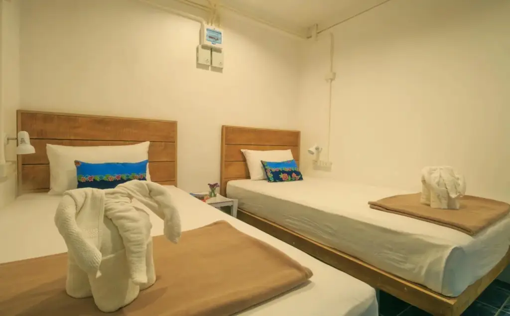 Кату: Frog House Bed & Breakfast