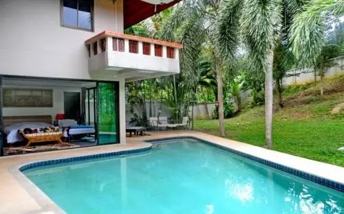 Муанг: Holiday Villa Rawai