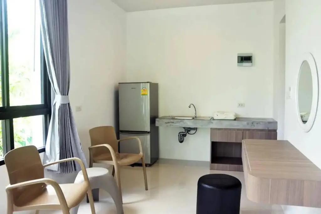 Муанг: Dusit Naka Place