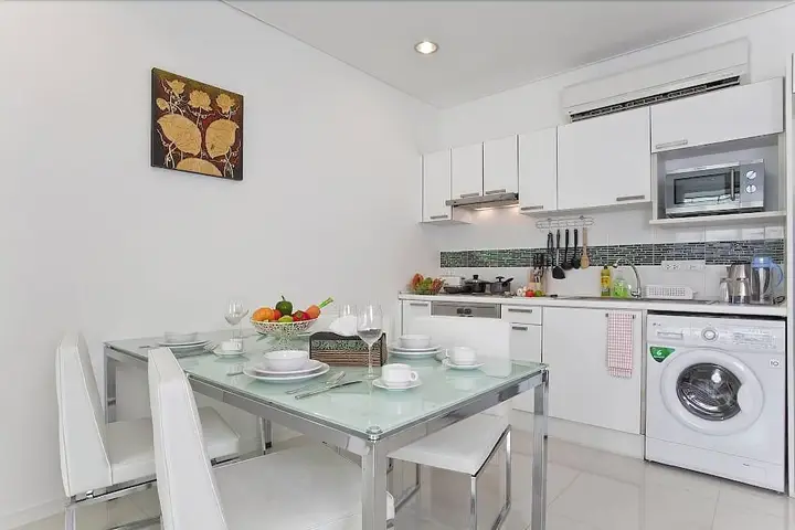 Кату: Kamala Suite Apartment 302