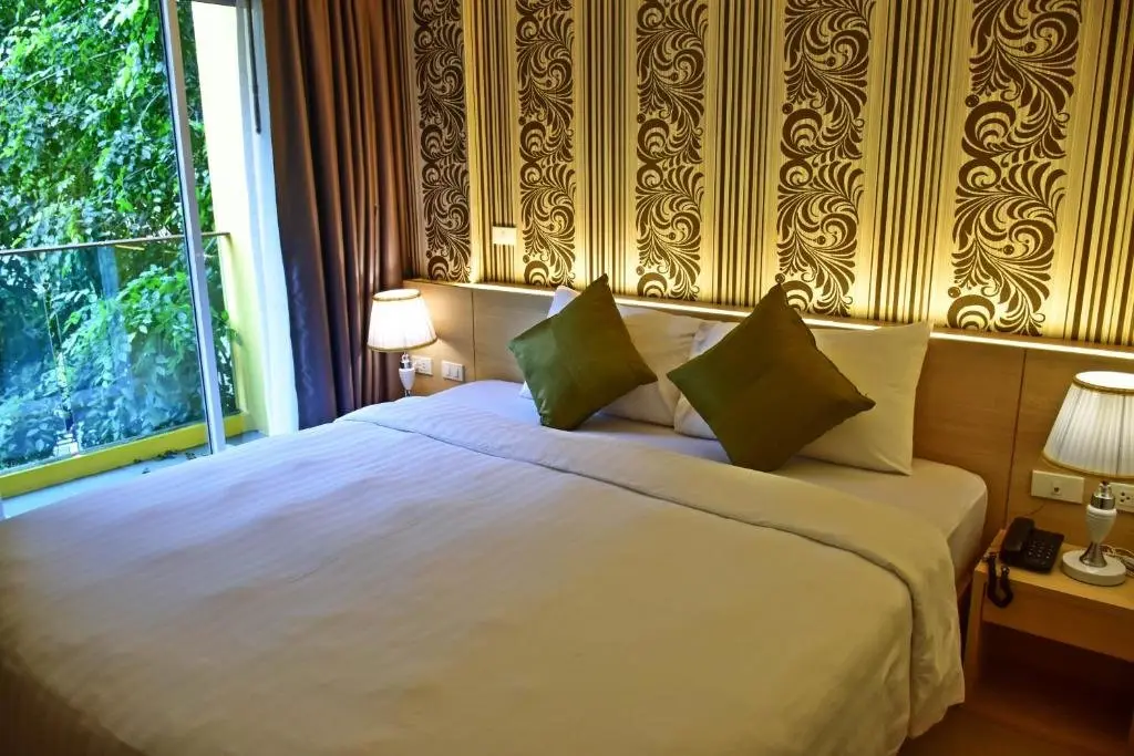 Пхукет: Ocean and Ole Patong Hotel