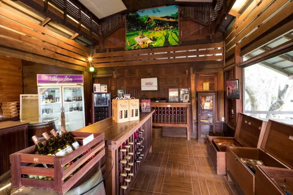 Ванг Нам Кхио: Village Farm and Winery