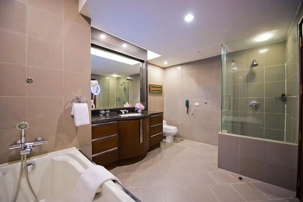 Бангкок: President Park - Ebony Towers - unit 11A