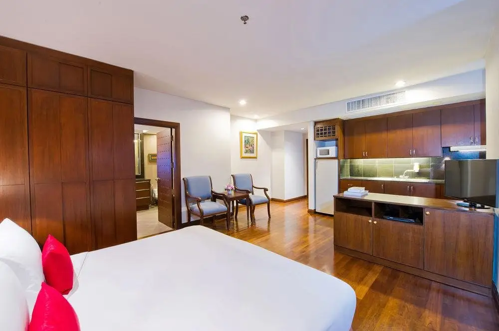 Бангкок: President Park - Ebony Towers - unit 11A