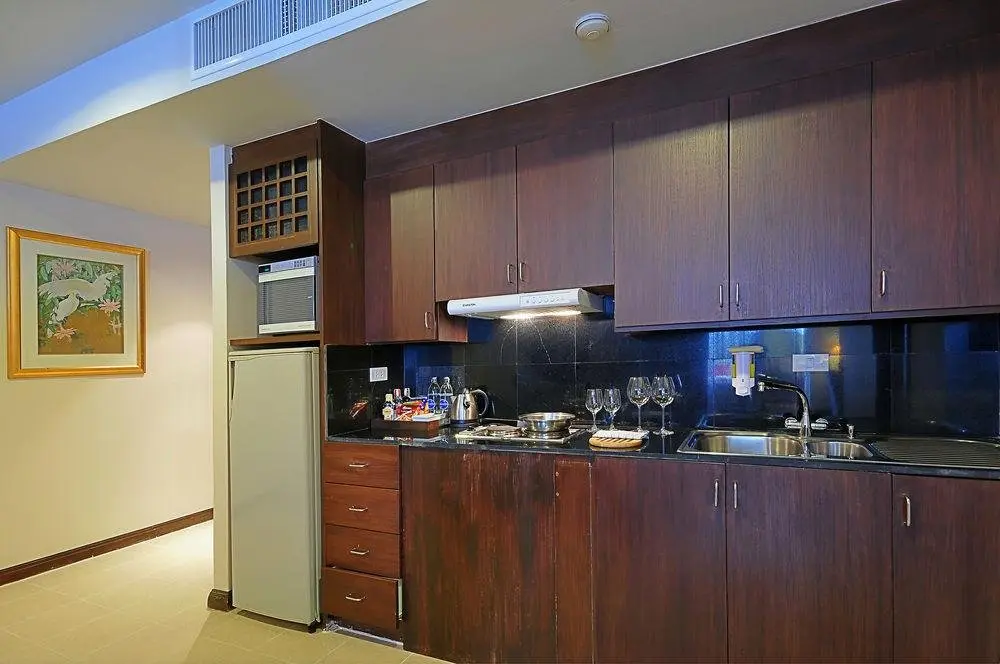 Бангкок: President Park - Ebony Towers - unit 11A
