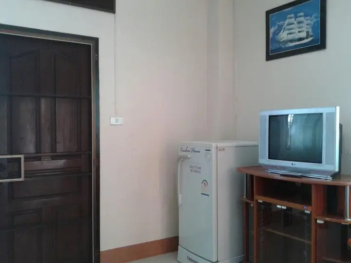 Мэй-Хаад-Бэй: Orachon House