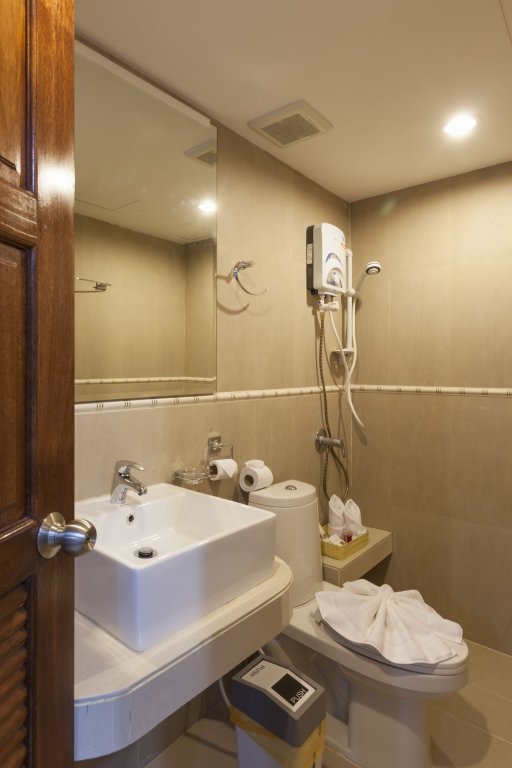Пхукет: Patong Max Value Hotel