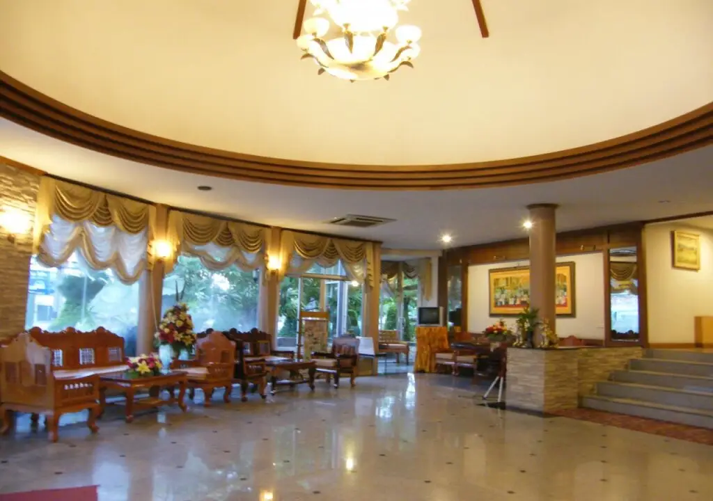 Лопбури: Grand Leo Hotel
