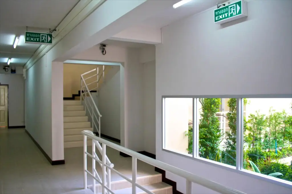 Лопбури: Baanbudsarin Apartment