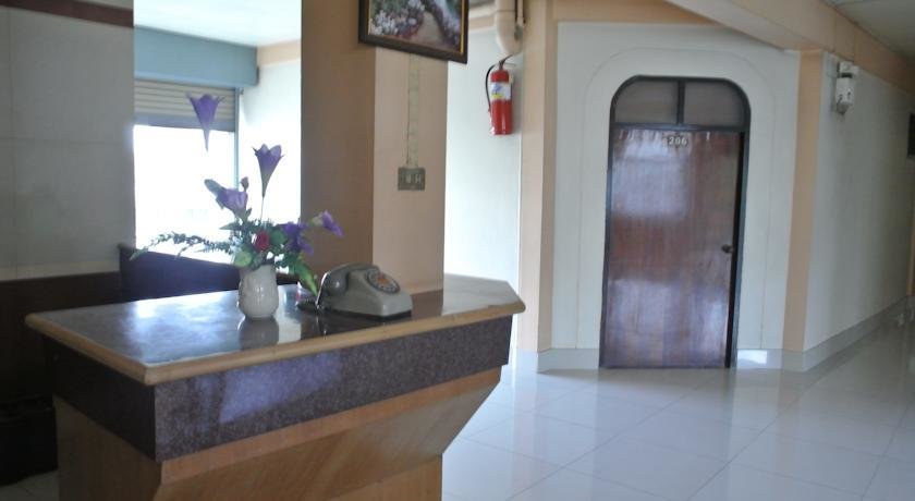 Лопбури: Chaopraya Garden Hotel