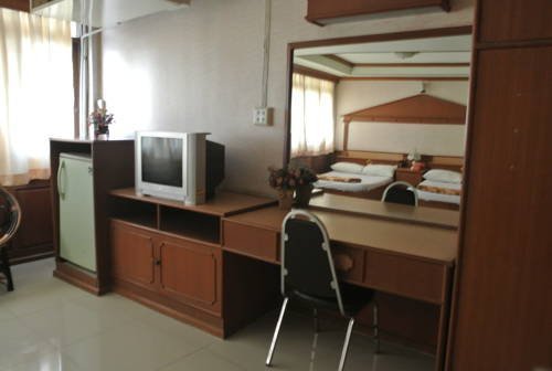 Лопбури: Chaopraya Garden Hotel