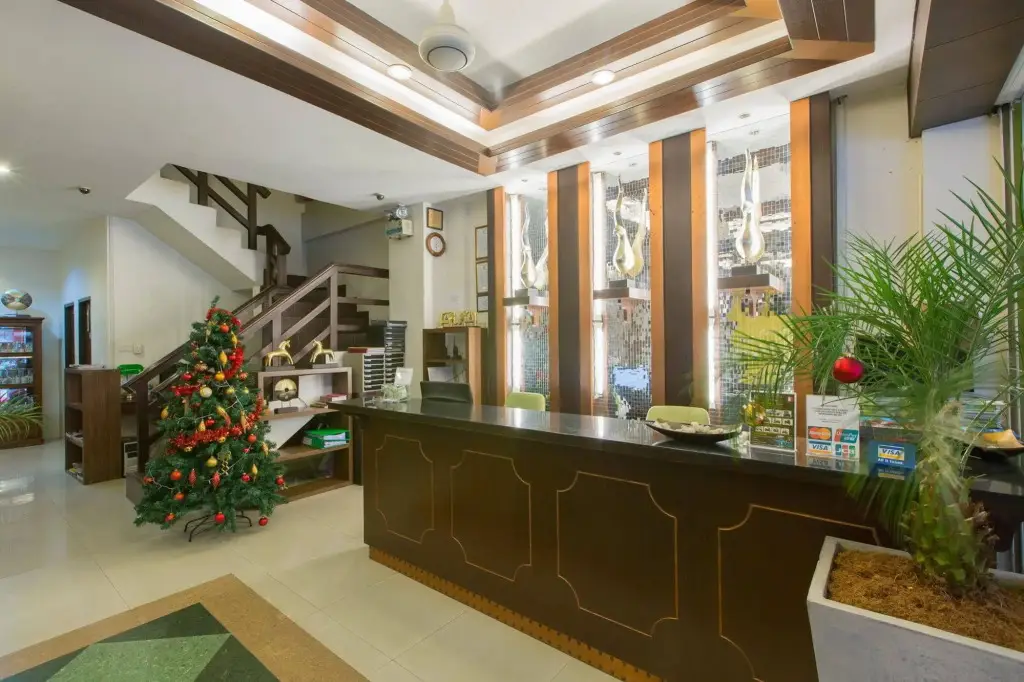Кату: Marina Boutique Suites