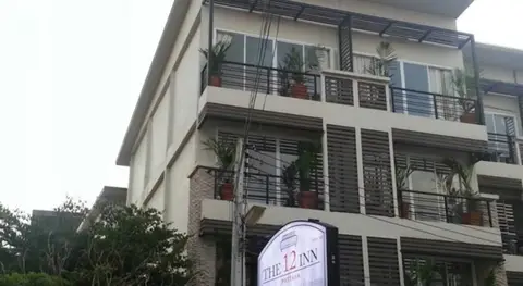 The 12 Inn — фото 1