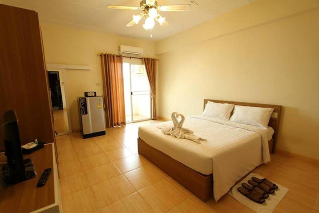Бангкок: Tratip Hotel