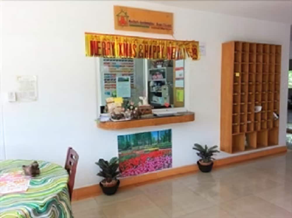 Самутпракан: Suchart Leelawadee Home
