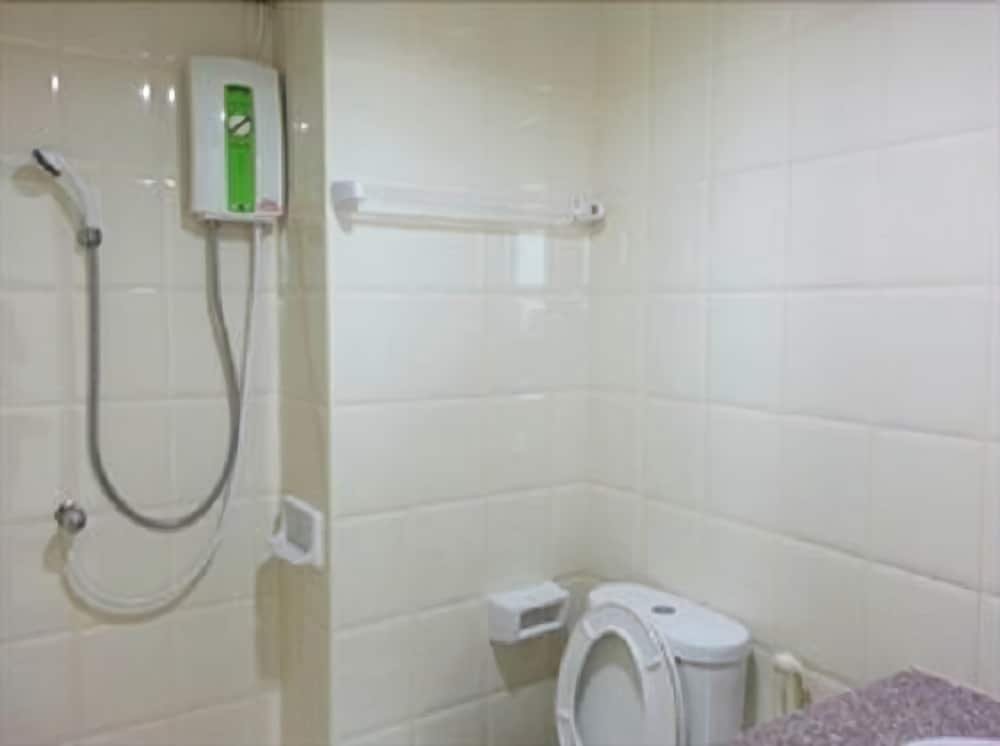 Самутпракан: Suchart Leelawadee Home