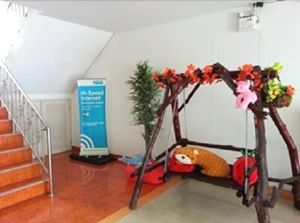 Самутпракан: Suchart Leelawadee Home