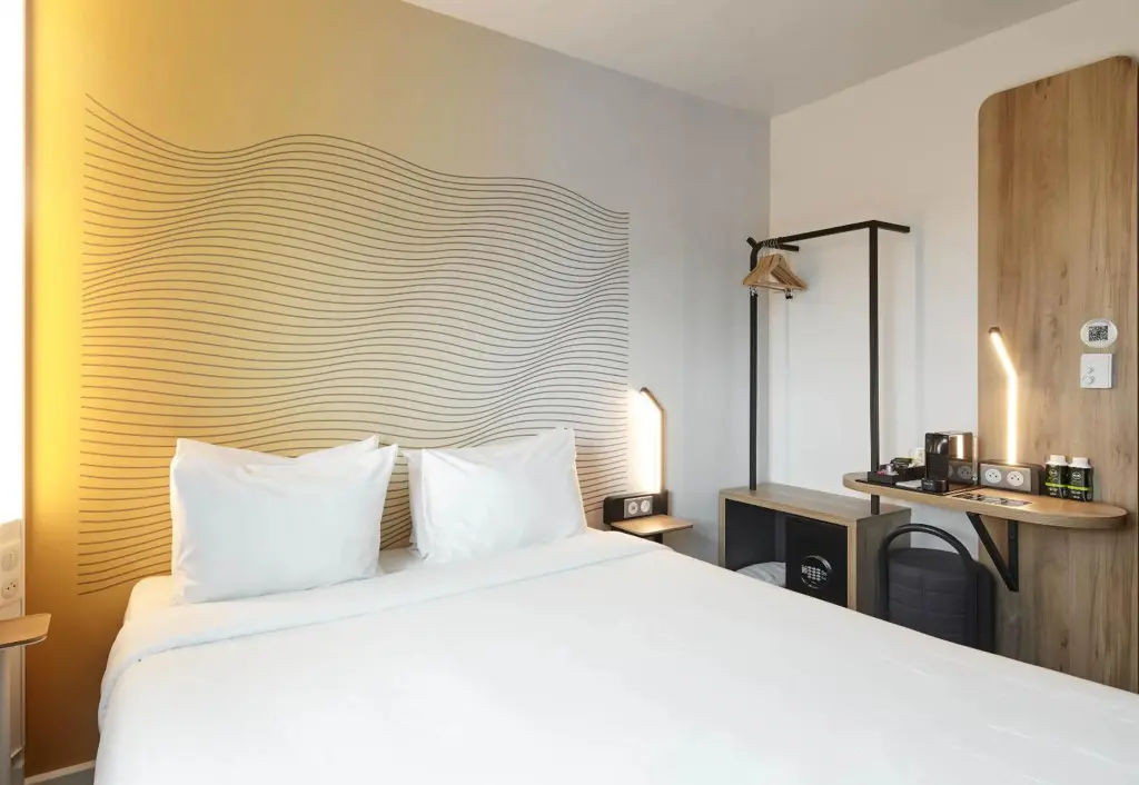 Бангкок: Leelawadee Modern Resort Huaykwang