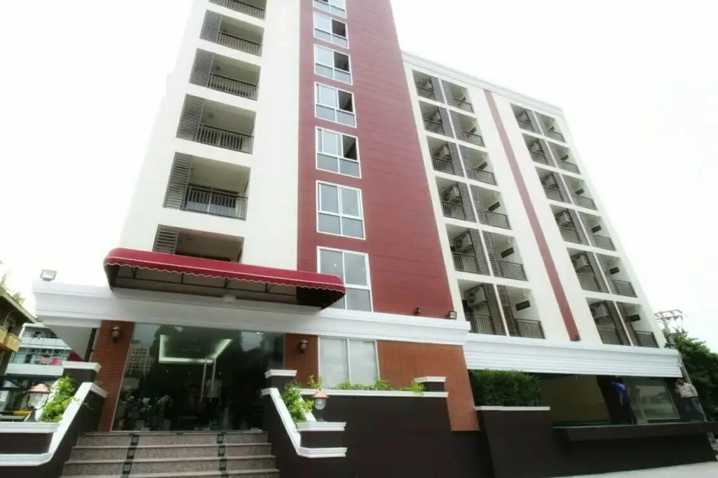 Бангкок: Leelawadee Modern Resort Huaykwang