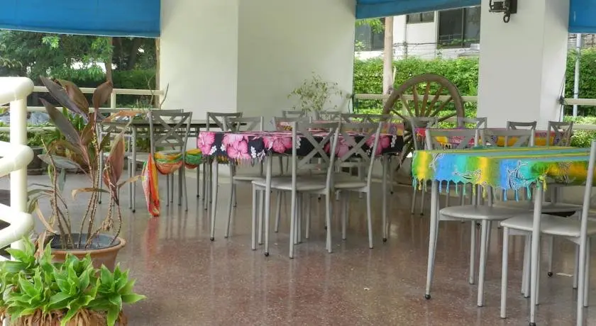 Паттайя: Apartments Friendly View Talay 5C