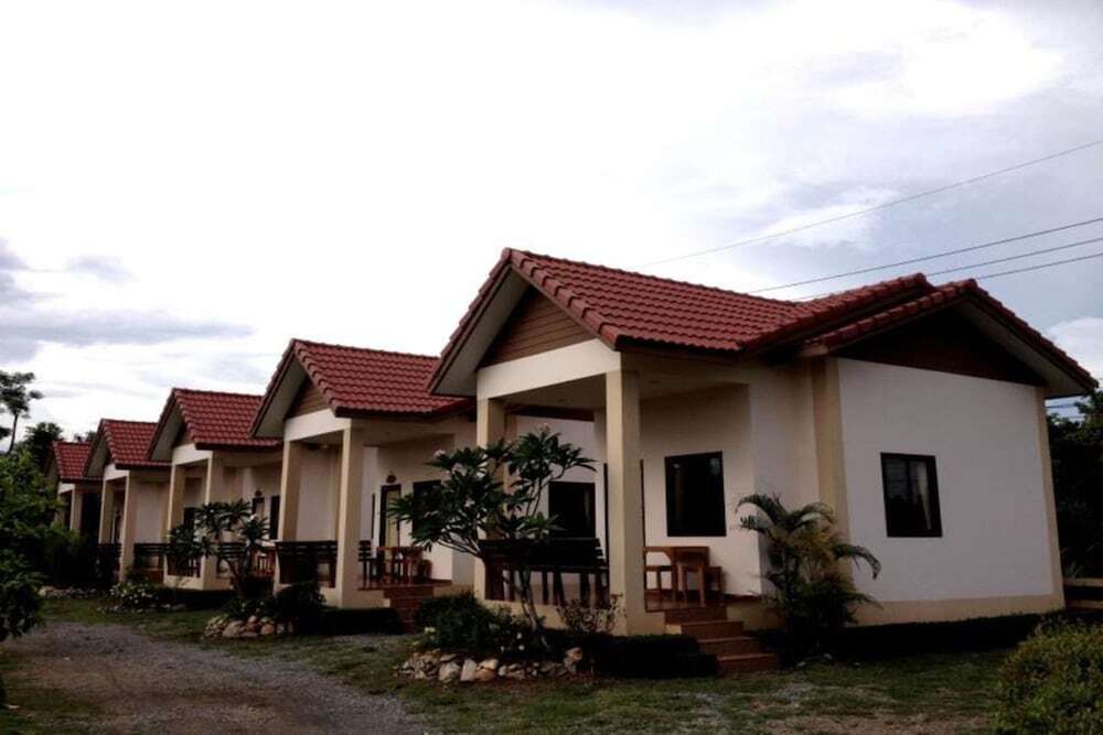 Пак-Чонг: Baan Kinlom Chom Daw Khao Yai