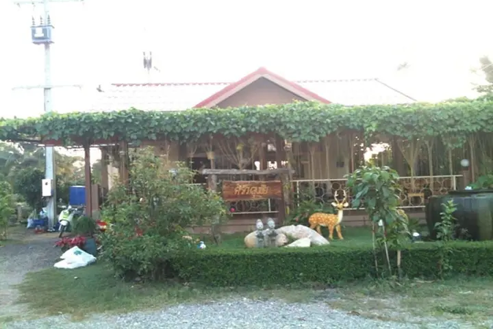 Пак-Чонг: Baan Kinlom Chom Daw Khao Yai