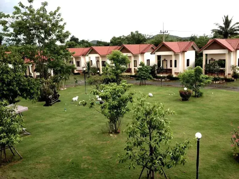 Пак-Чонг: Baan Kinlom Chom Daw Khao Yai
