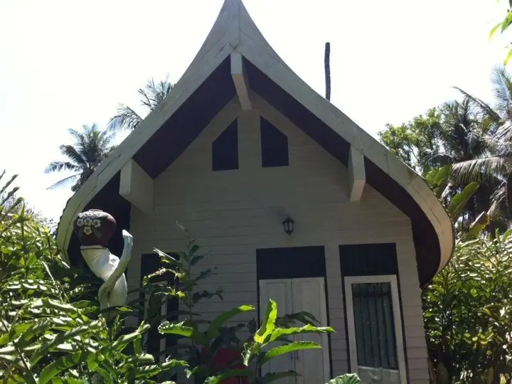 Ланта: Leaf Boat Hotel