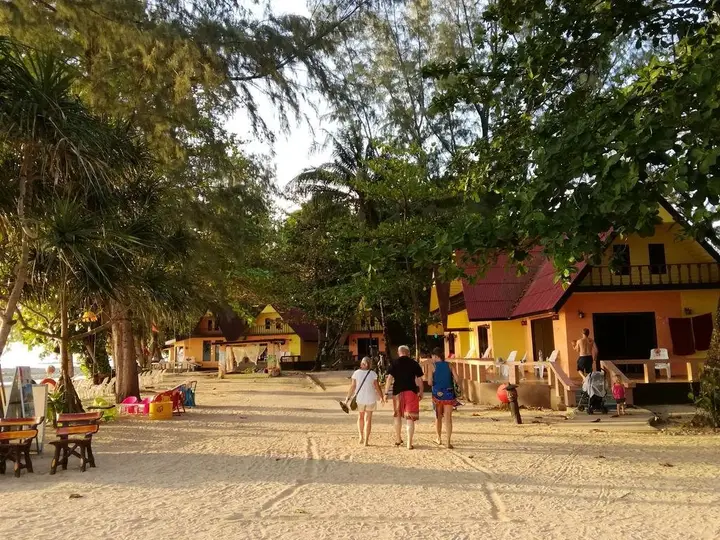 Краби: Andaman Beach Resort Koh Jum