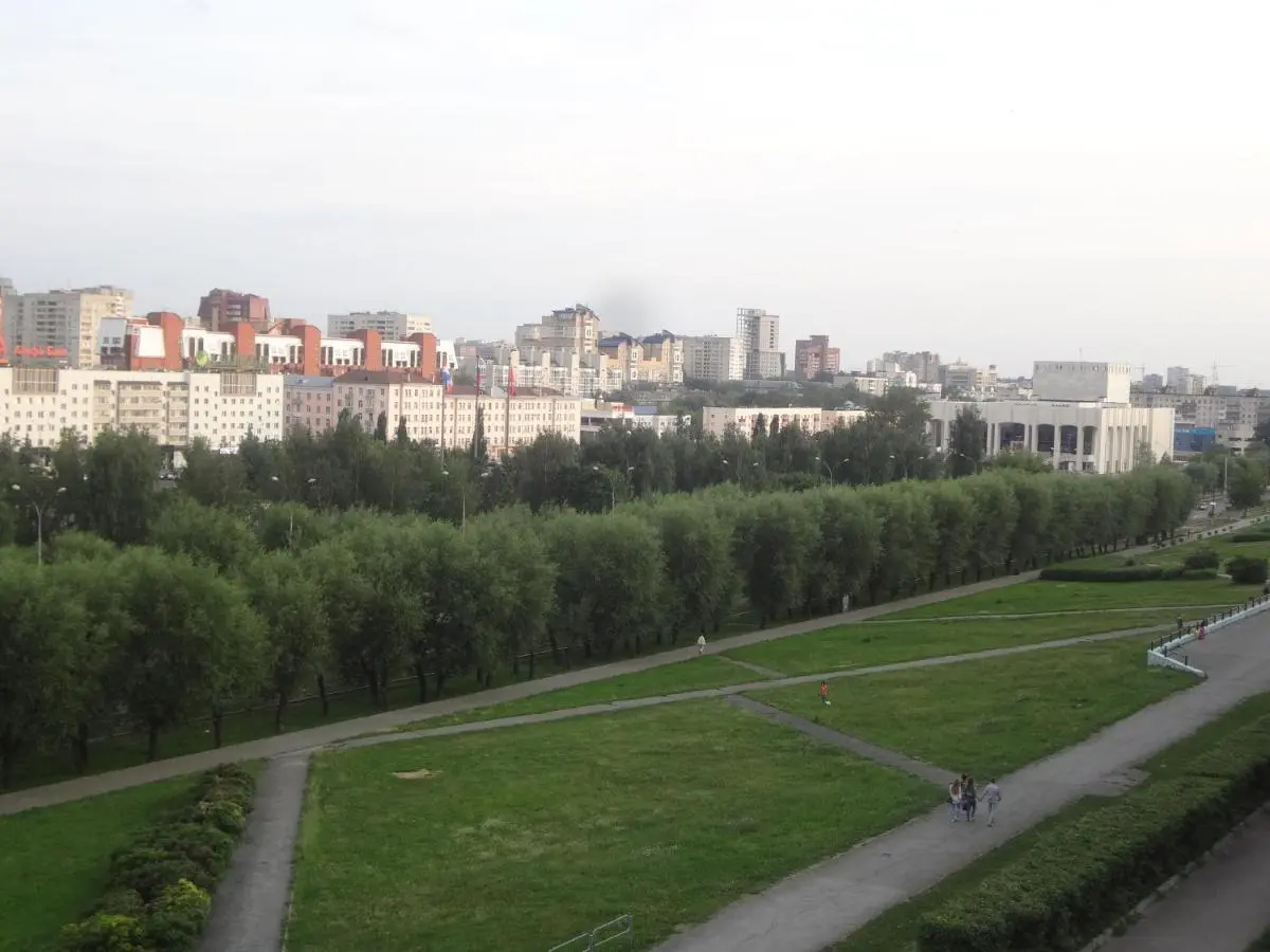Пермь: Apartments on Petropavlovskaya 77
