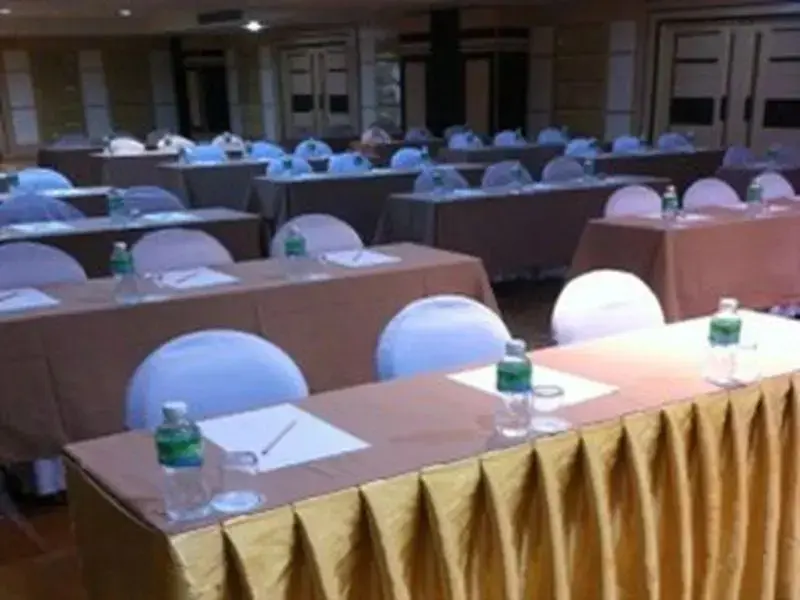 Кхлонг-Луанг: Valaya Hotel Pathumthani