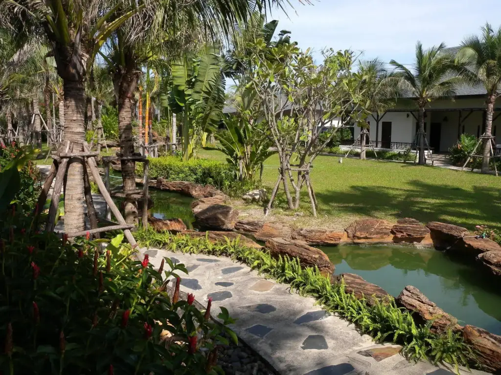Чаам: Jurassic Mountain Resort & Fishing Park