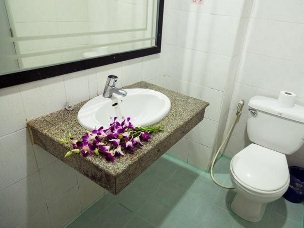 Кату: Chalermporn Guesthouse