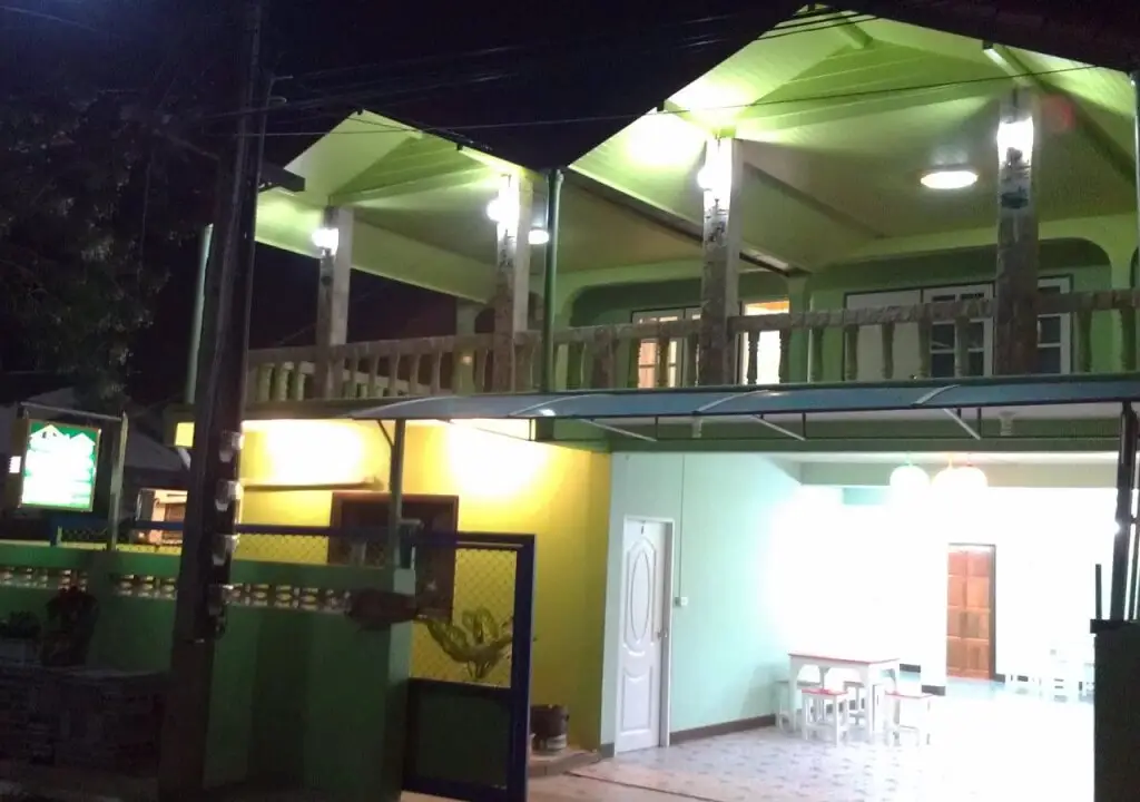 Ко Сичанг: Banpak Pueansichang