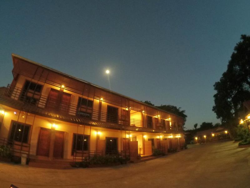 Сакон Накхон: Rommai Resort Sakhon Nakhon