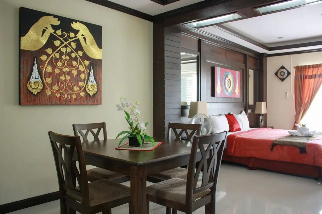 Чаам: 七岩巴黎式旅馆(Cha am Paris Style Guest House)